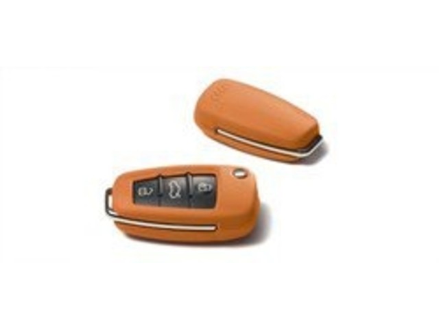 Audi TT 07 Кожаный чехол на штатный ключ зажигания  цвет signal orange