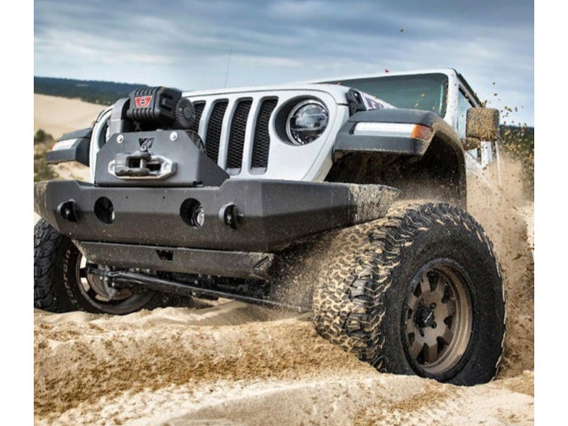 Передний силовой бампер V5 Warn, под лебедку с проушинами, Wrangler JL 2018-, Gladiator JT 2019-
