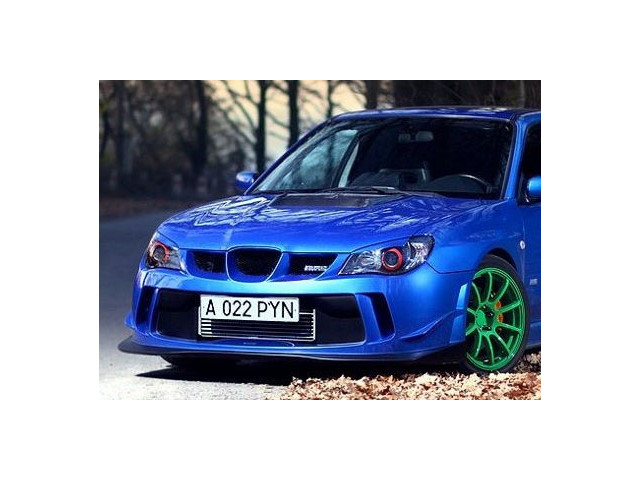 Subaru Impreza 2005-2007 Бампер передний, стеклопластик