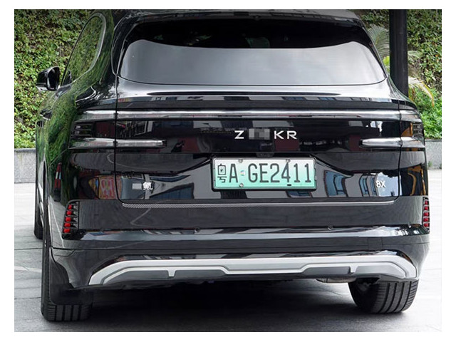 Zeekr 8X 2026- Накладки на задний бампер на отражатели, 2027 2028