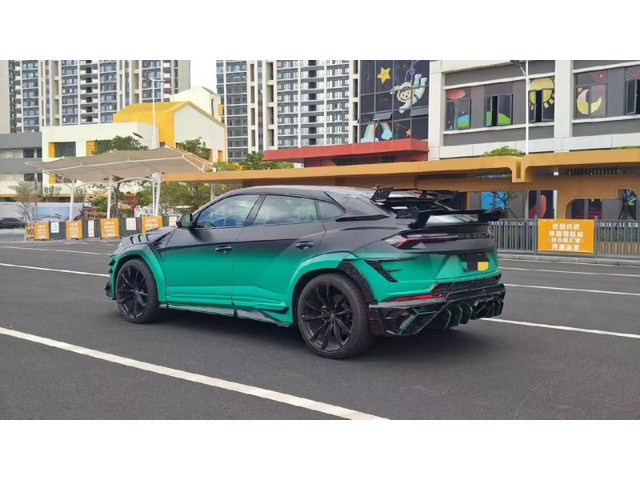 Urus Комплект карбоновых деталей
