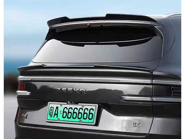 Zeekr 8X 2026- Накладка на верхний спойлер черная, 2027 2028