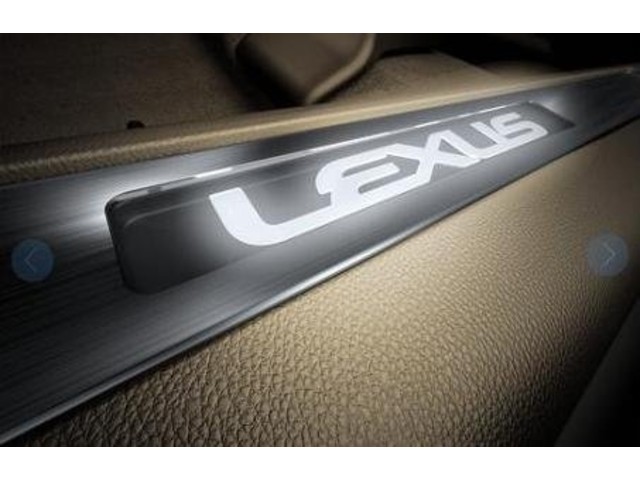 Lexus RX 2016 Накладки передние пороги с белой подсветкой, оригинал (бежевые)