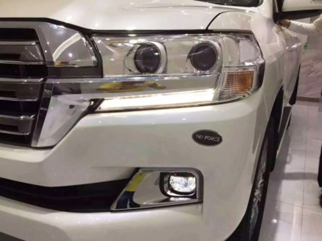 Toyota Land Cruiser 200 2015 Оптика в стиле оригинала